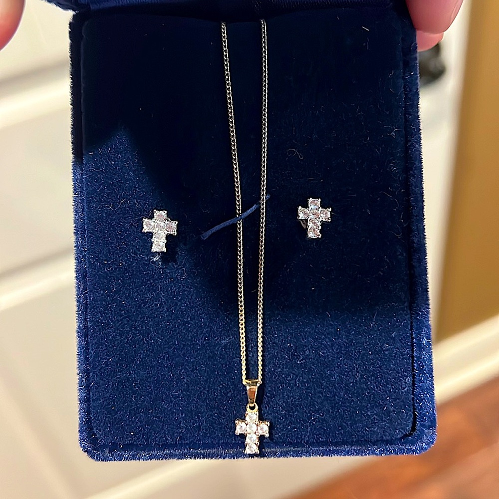 Montana Silversmiths small cross set